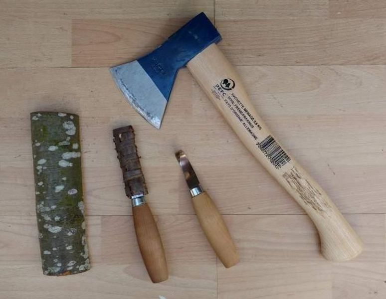 A basic carving axe, Mora 106 and 164 hook knife are all you really need to make a good range of treen.