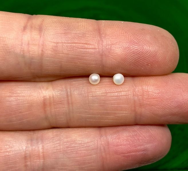Sterling silver 3mm pearl stud earrings