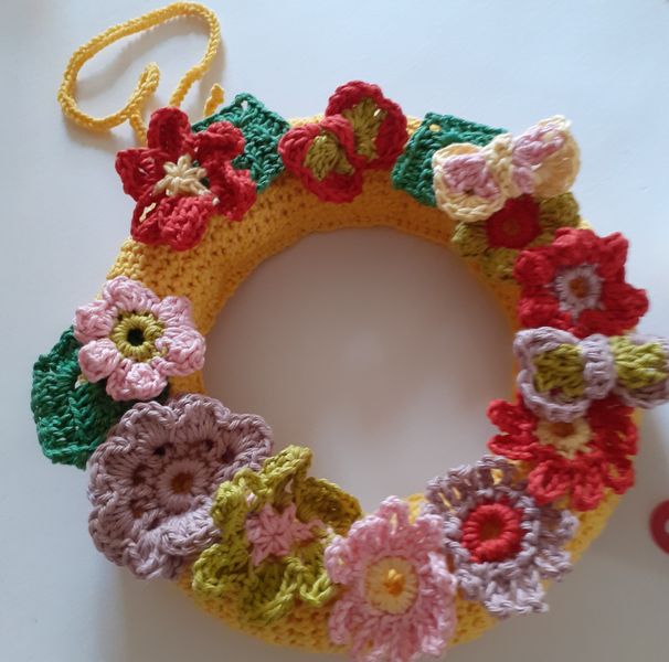 Crochet Spring wreath with flowers