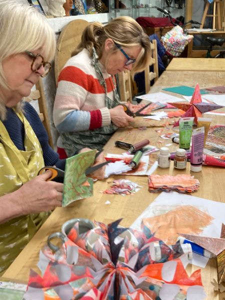 Using printed paper to make Christmas decorations