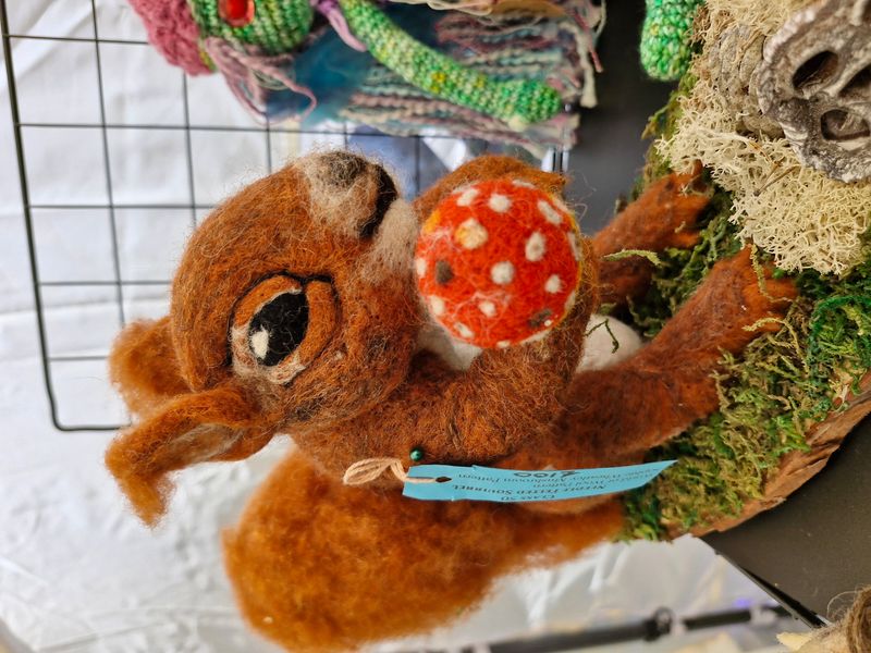 Needlefelt squirrel, large scuplture