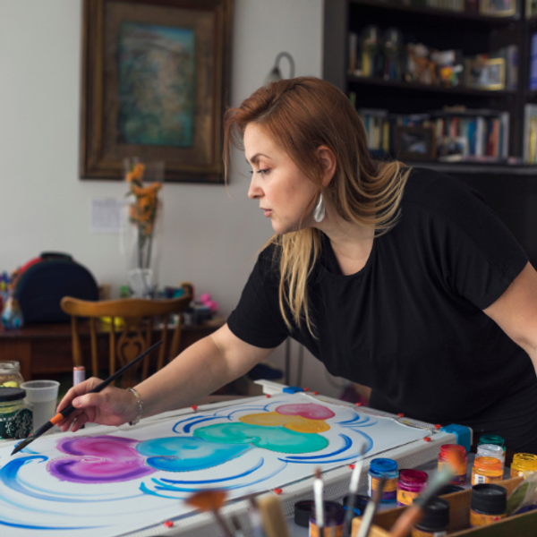 Example of practicing silk painting on a silk scarf.