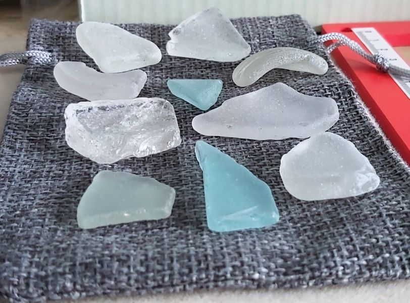 ECO SEA GLASS PIECES VARIOUS WITH FREE HESSIAN BAG INCLUDED SENT TRACKED WITH  ROYAL MAIL