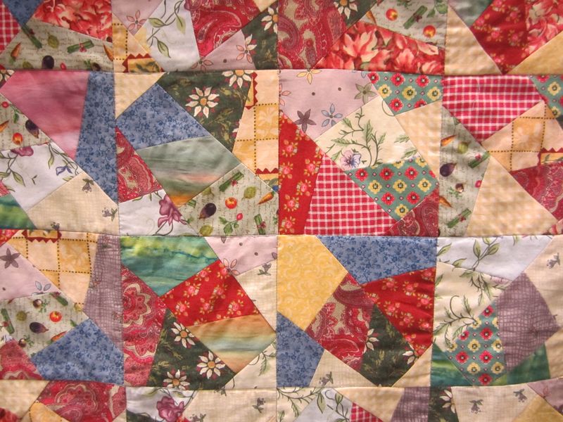 Scrappy quilting ...