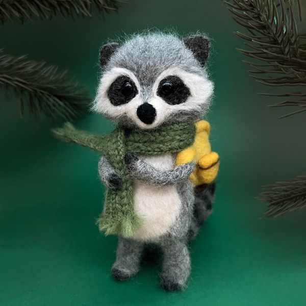 Bergin & Bath Winter woollies raccoon