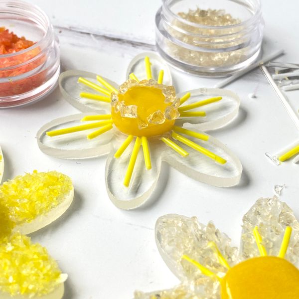 Fused glass daffodil craft kit.