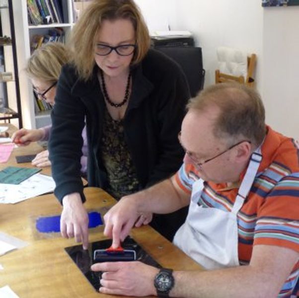Learn to make gelli-plates and linocut prints on this 1 day class