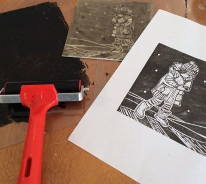 Learn a number of home-friendly printmaking techniques including geli-plate, mono-print, lino-cut and more on this one-day introduction to printing.