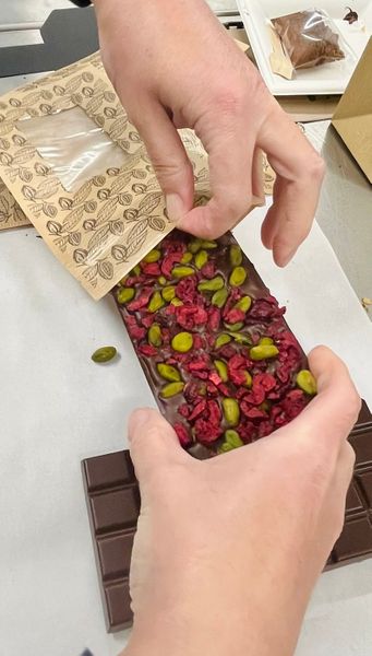 Packaging chocolate bars