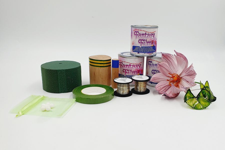 Contents of the Water Lily kit