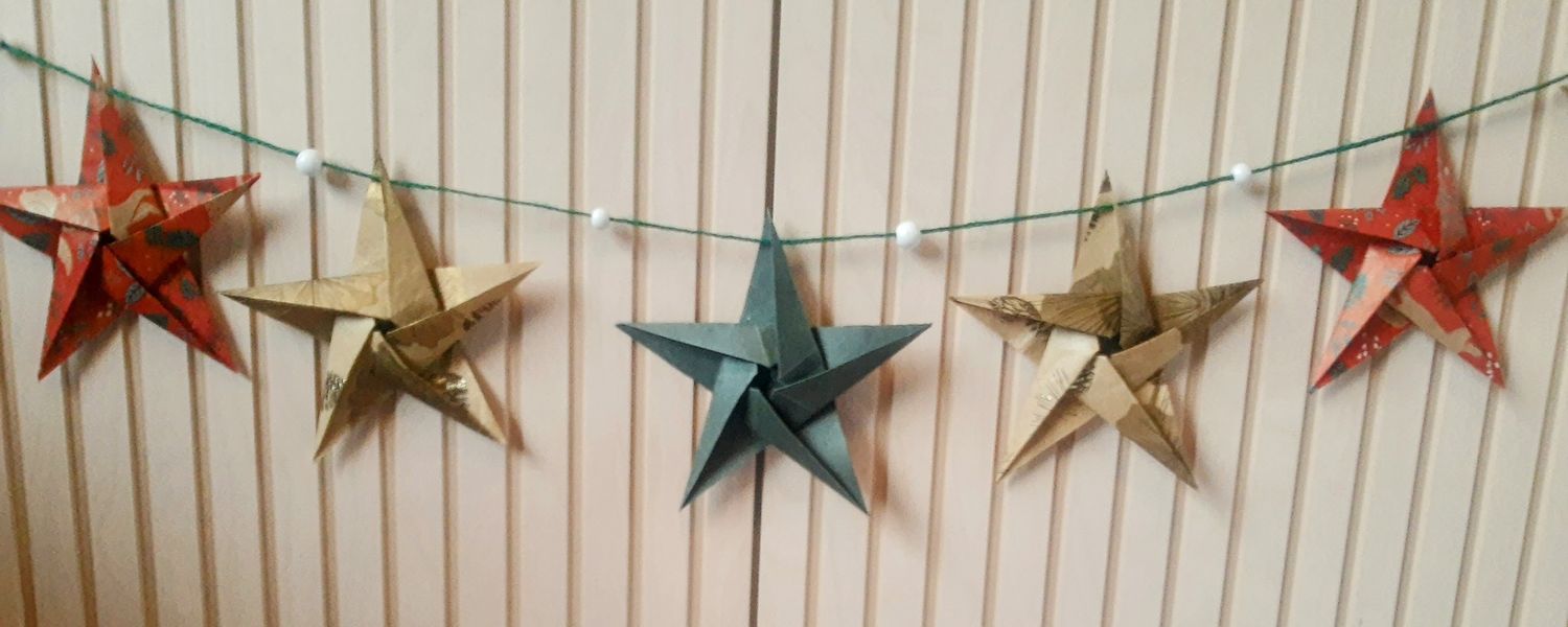 Origami star garland