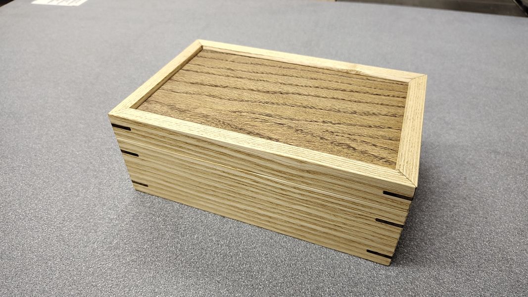Lee furniture woodworking course students box