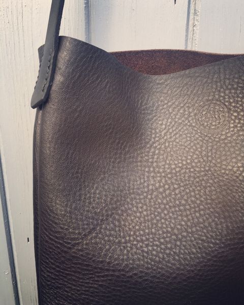 Oldstead hand stitched leather tote / bucket bag