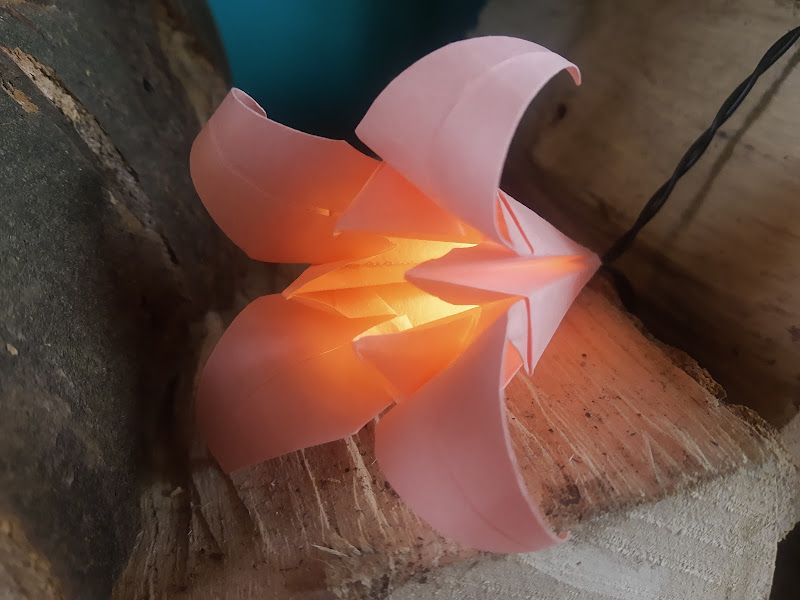 Origami lily fairy light