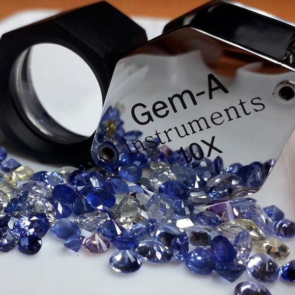 Gemmology 