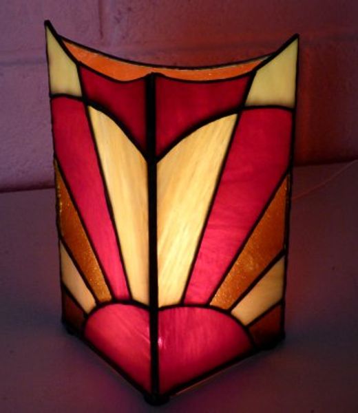 A mix of warm opal glass colours on this 3-sided lamp