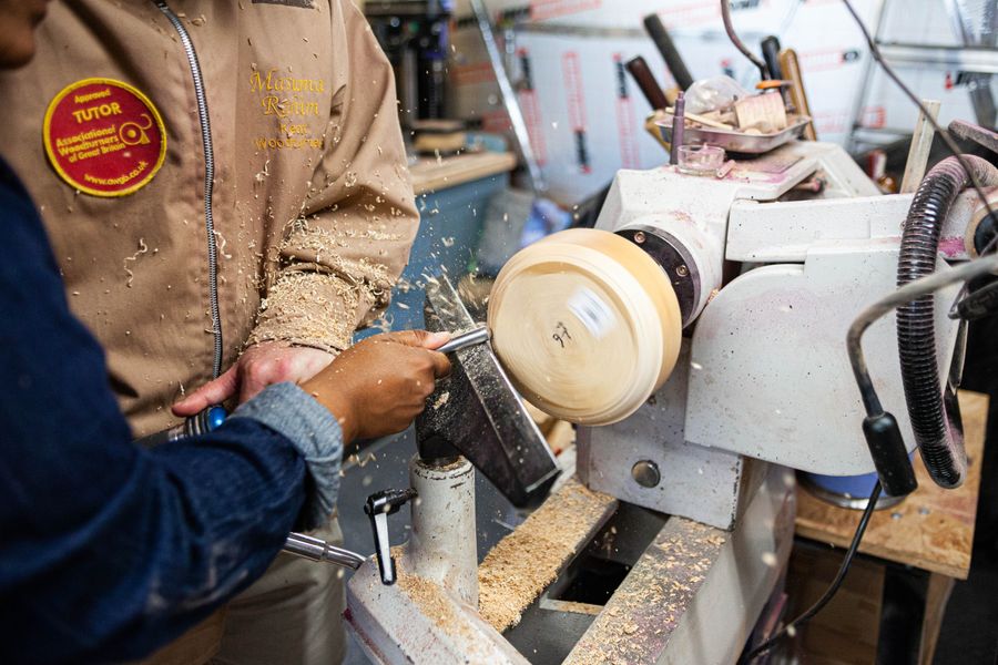 Turning a bowl