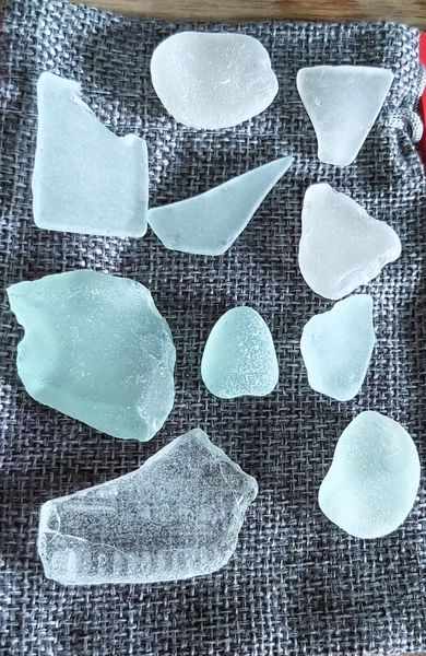 ECO SEA GLASS NATURALLY FORMED WITH VARIOUS SHAPES