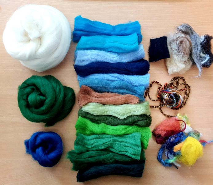 Wool fibres included in the Landscape Felting Kit.