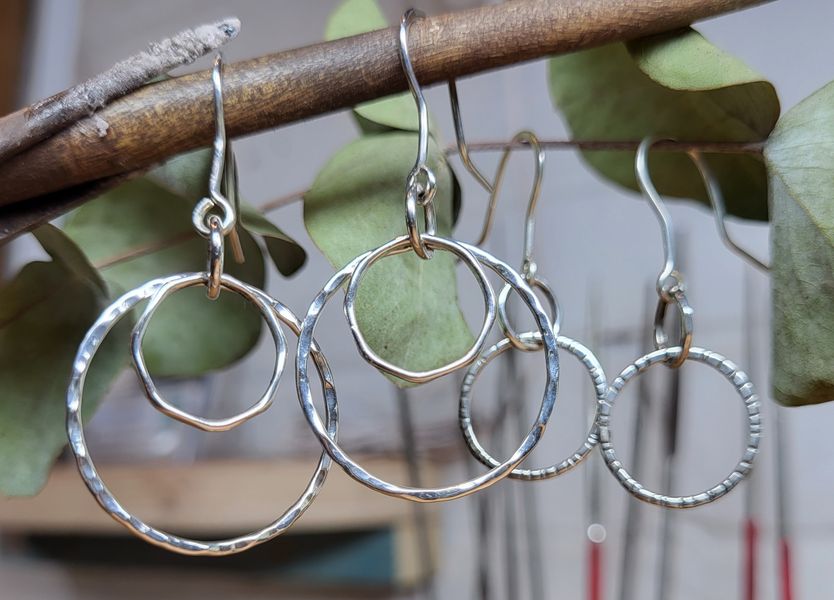 Circle wire earrings

