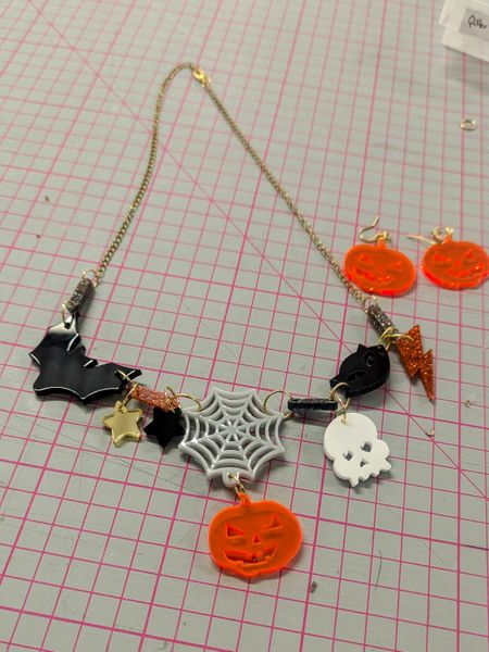 Halloween necklace 