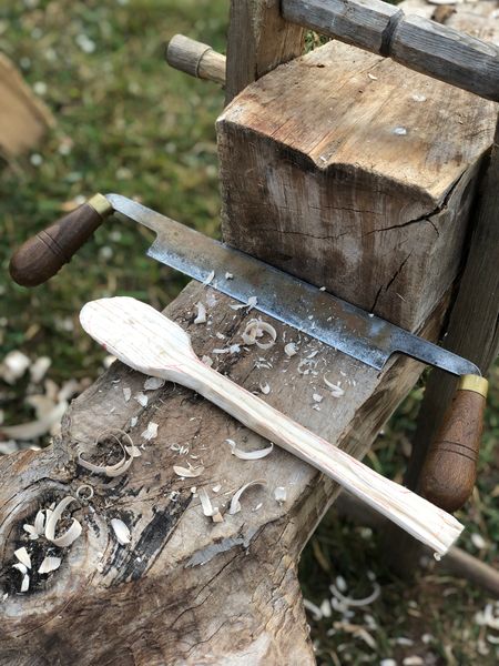 spoon and drawknife