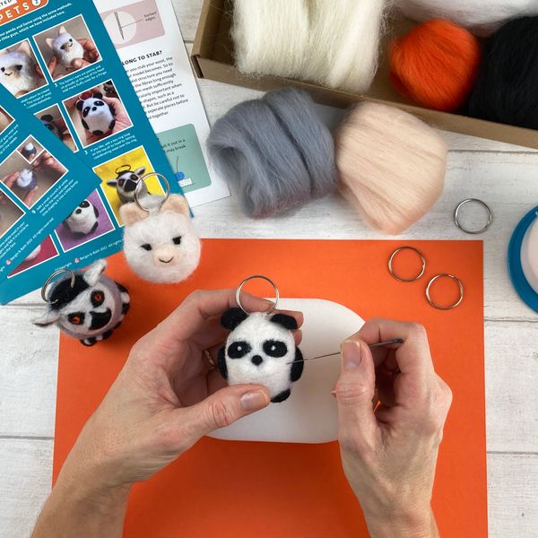 Needle Felting Kit - Mini Pets 2 - Make THREE felt animals with this  beginners craft kit for adults. Create a cute Llama, Panda and Lemur!