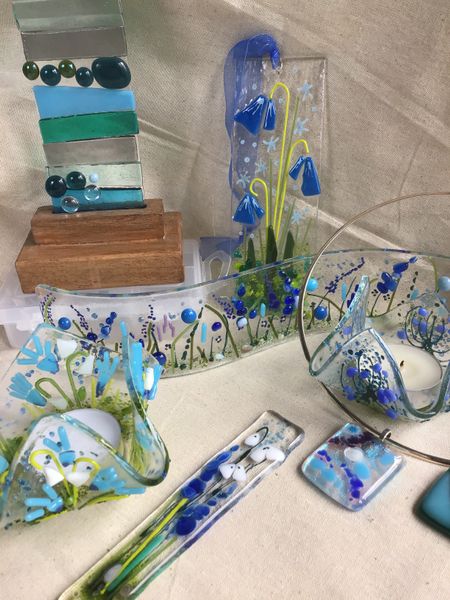 Beautiful blue items to inspire during the workshop
