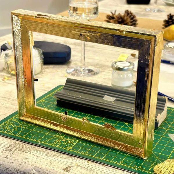 7″ x 5″ frame to gild on the course