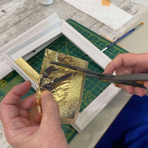 Using Dutch gold leaf