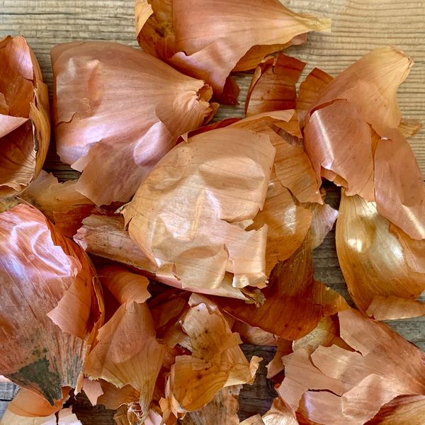 Onion skins for natural dyeing
