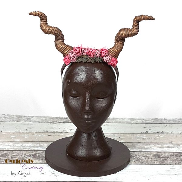  Horns by Curiously Contrary