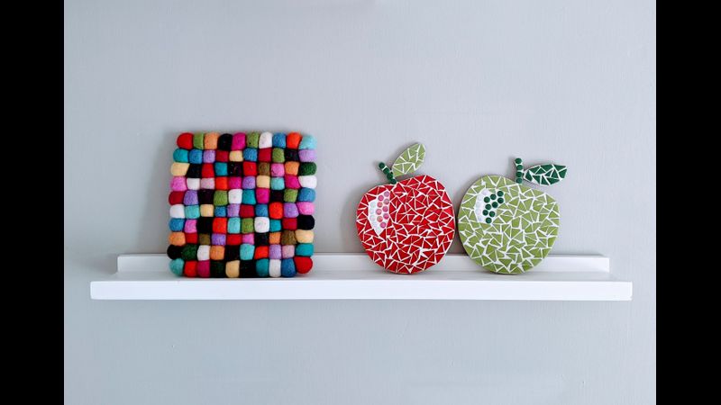 Red and Green shiny round apple mosaic coaster kit