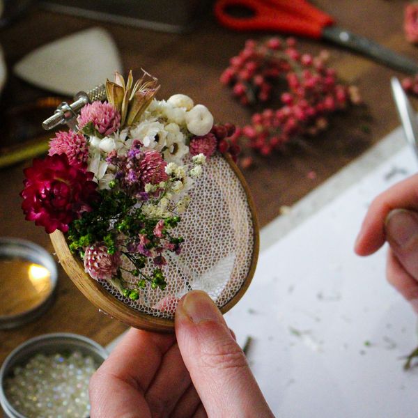 Dried Flower Embroidery Crafternoon @ Debbie Bryan